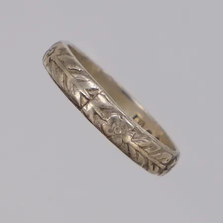 Ring stl:16, bredd 3,3mm, silver 830/1000 Vikt: 1,7 g