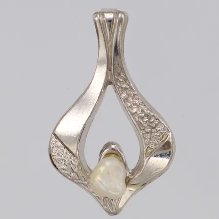 Hänge med pärla, längd 23,5mm, bredd 14,5mm, silver 925/1000 Vikt: 1,3 g