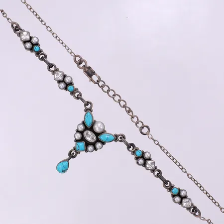 Collier med stenar och odlade pärlor, längd 41,5-45cm, bredd 2,1-35mm, silver 925/1000 Vikt: 15,4 g