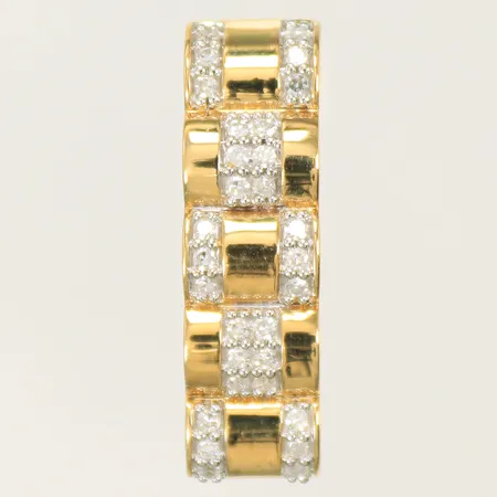 Hänge med 30 diamanter 0,20ct totalt enl gravyr, längd 23mm bredd 7mm, 18K 4g 