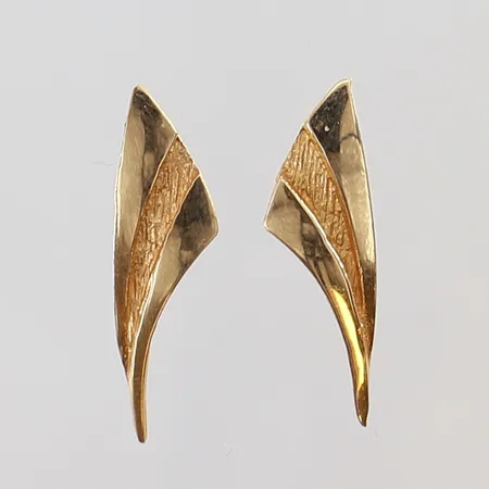 Ett par örhängen 21,5x6mm snurrebussar saknas 18K. Vikt: 1,4 g