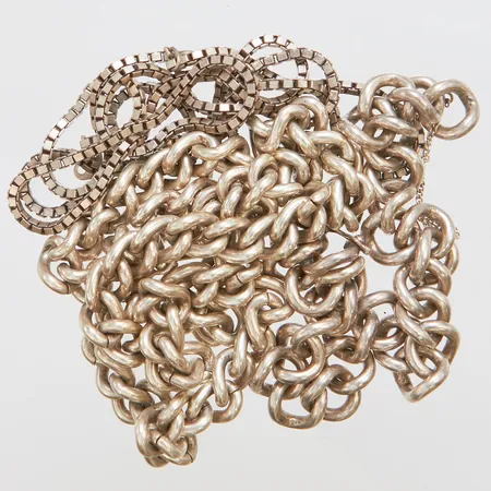 Diverse silver kedjor, defekta, silver 925/1000 Vikt: 171,1 g
