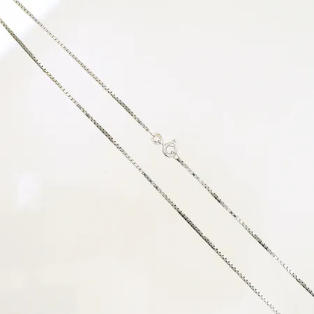 Halskedja Venezia längd 37,5cm, bredd 1,5mm, 18K, 4,2g Vikt: 4,2 g