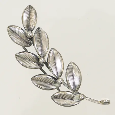 Brosch med löv längd 58mm, bredd ca 18mm, Silver 835/1000, 6,2g Vikt: 6,2 g