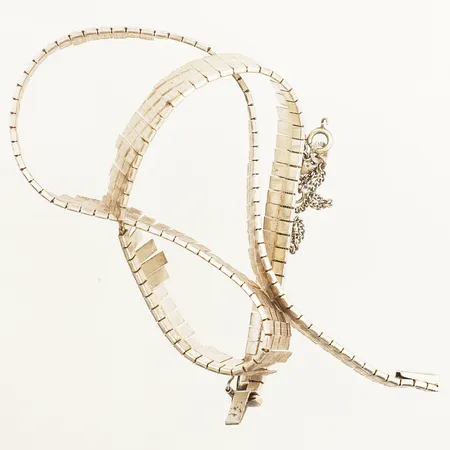 Collier ett armband defekta silver Vikt: 34,2 g