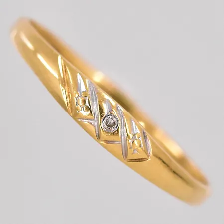 Ring med diamant ca 0,005ct stl:17¾ 18K Vikt: 0,9 g