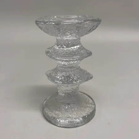 Ljusstake Festivo Timo Sarpaneva Iittala, höjd 12cm, signerad T.S, etikettmärkt, glas Skickas med paket.