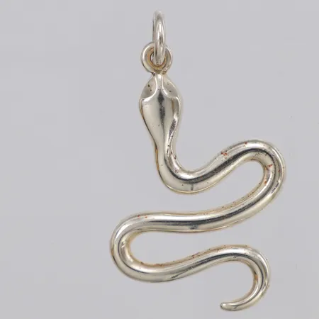 Hänge Orm längd 52mm, bredd 33mm, fläckar, 925/1000 silver Vikt: 8 g