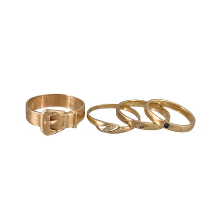 Ringar i 18K guld, fyra st, slitage Vikt: 9,9 g