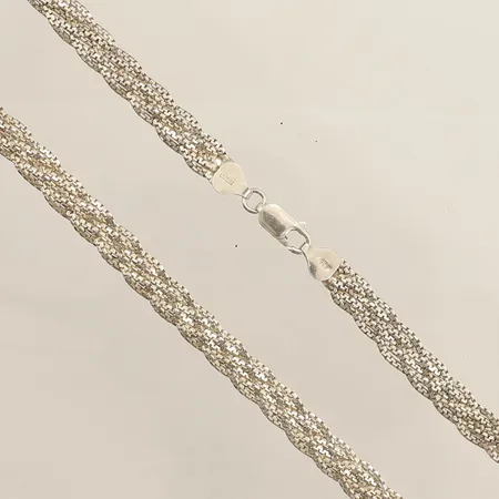 Kedja flätad längd 44,5cm bredd 7,8mm GHA silver 925/1000 Vikt: 17,1 g