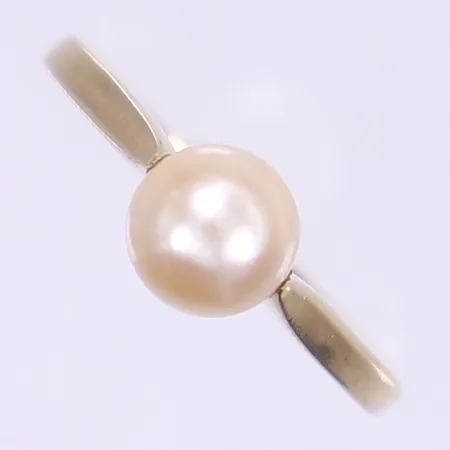Ring med pärla stl:16½ bredd 1-6mm, vitguld, i behov av omrodiering, 18K Vikt: 2,3 g