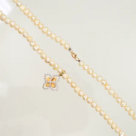 Pärlcollier med odlade och hänge 18K med vita stenar och låset 21K, 44cm bredd 6,7-25,5mm, ojämn kvalité på pärlorna, 22,6g totalt