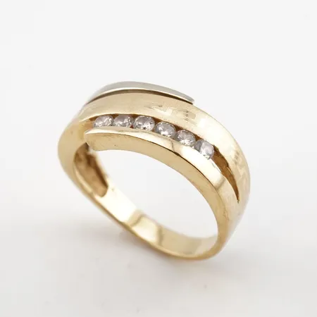Ring m stenar, stl 18(56), bredd 8mm, 18k Vikt: 5,9 g