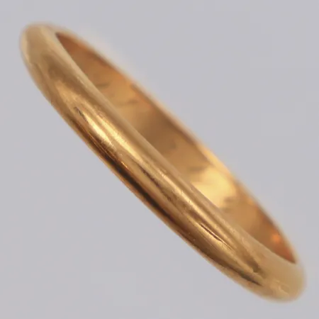 Ring slät stl:21½, bredd 3mm, gravyr, 18K Vikt: 4,4 g