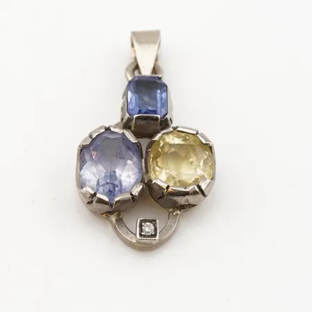 Hänge m stenar, 28mm x 15mm, vitguld, 18k Vikt: 3,7 g