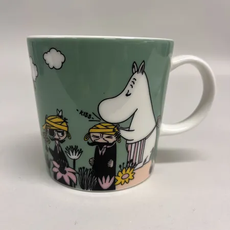 Muminmugg Omtanke (2026-), Moomin Arabia, höjd 8cm, Ø8cm. Skickas med paket.