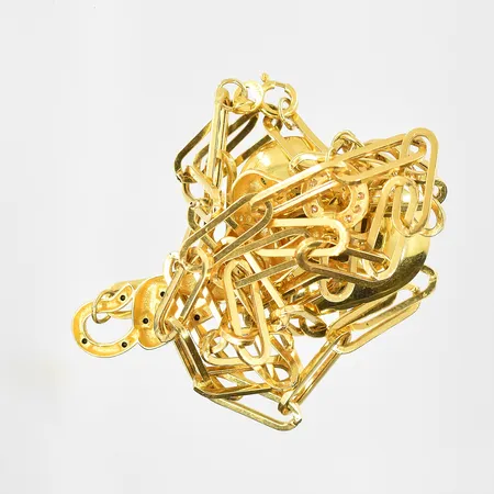 Diverse defekt guld med stenar, 18K. Vikt: 6,4 g