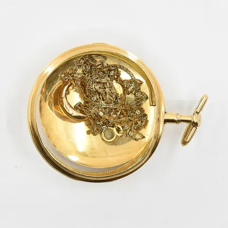 Diverse defekt guld med metalldelar, 18K. Vikt: 48,5 g