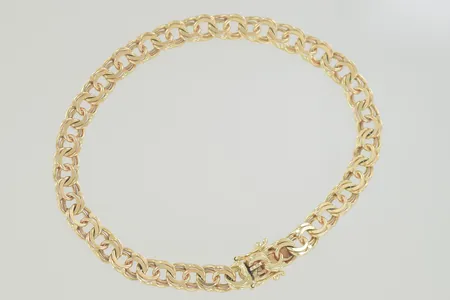 Armband bismark, längd 19 cm, bredd 5,8 mm, 18K, 13 gr  Vikt: 13 g