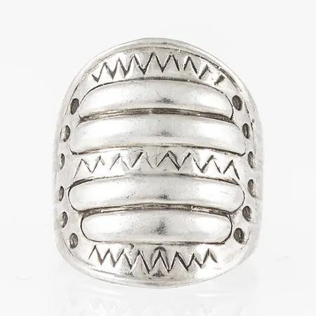 Ring stl:18¾ bredd 5,2-25mm, silver 925/1000 7,8g. 