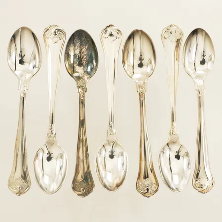 Sju kaffeskedar modell Sachsisk längd 12cm Mema i etui silver 830/1000 Vikt: 107,7 g