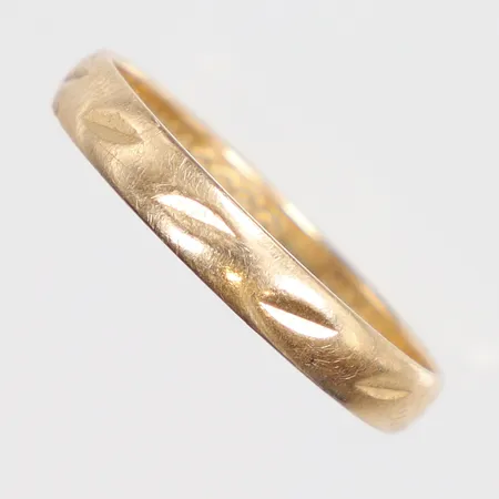 Ring slät gravyr 18K Vikt: 2,6 g