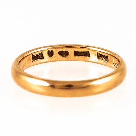 Ring slät stl:18¾ bredd 3,2mm, gravyr, 18K 4,1g.