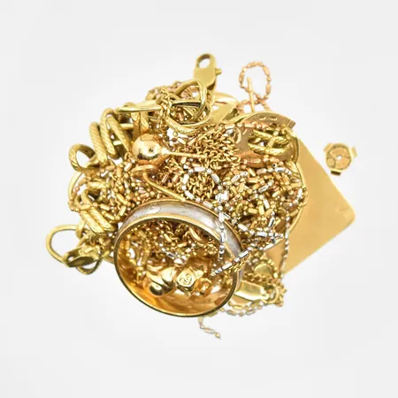 Diverse defekt guld med stenar och metalldel, 18K. Vikt: 36,7 g