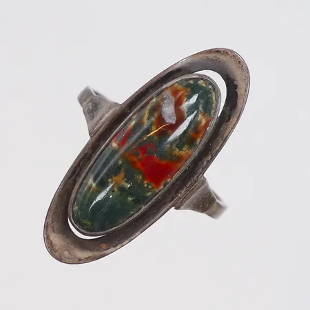 Ring med sten, 2-26mm, 835/1000 silver Vikt: 2,6 g