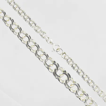 Collier Bismarck doserad längd 43½cm, bredd 4-9mm, silver 925/1000. Vikt: 14,9 g