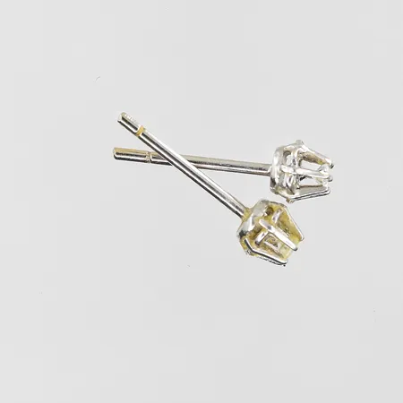 Diverse defekt guld med stenar, vitguld, 18K. Vikt: 0,7 g