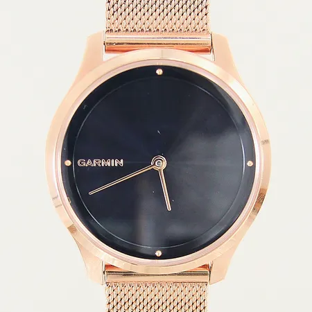 Herrur Garmin Vivomove Luxe Milanese guldpläterat stål digital serie-nr:67Z003924 Ø42mm safirglas meshlänk i guldpläterad stål USB laddkabel medföljer, boett med mindre repor, inga övriga tillbehör