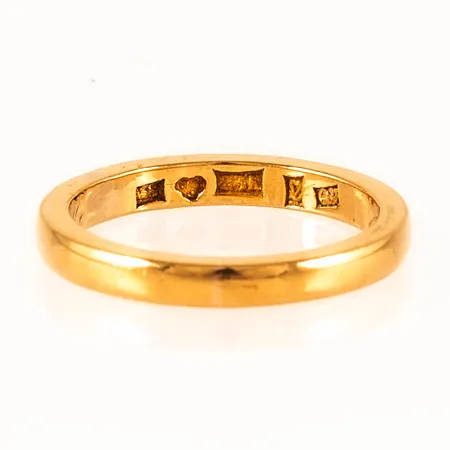 Ring slät stl:16¾ bredd 2,6mm, gravyr, 23K 5,0g. 