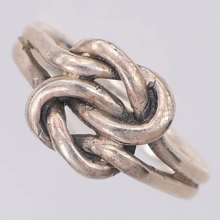 Ring knut stl:17¾, 925/1000 silver Vikt: 4 g