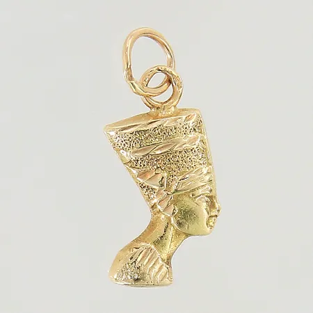Hänge Nefertiti 22x9,3mm 18K Vikt: 3,3 g