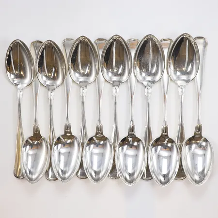 12 Skedar, längd 18cm, bredd 5-38mm, W&SS, år 1977, gammal dansk, 830/1000 silver Vikt: 473,9 g