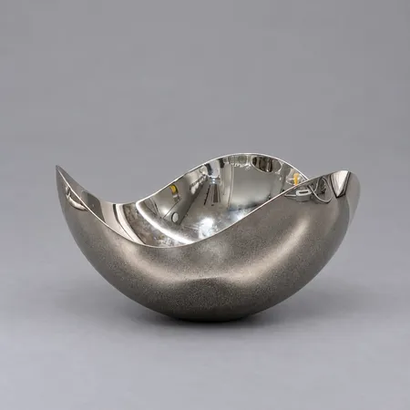Skål, Georg Jensen, Bloom Collection, design; Helle Damkjaer, 16cm, rostfritt stål, repor Vikt: 0 g