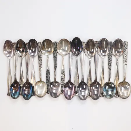 Diverse silver, kaffeskedar, olika modeller, 830/1000 silver Vikt: 221,9 g