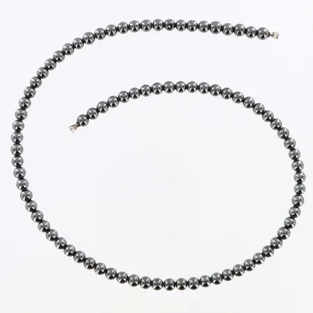 Collier hematitkulor Ø5mm, längd 42,5cm, dobbar, passar till Ole Lynggaard-lås, lås ingår ej Vikt: 0 g