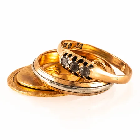 Diverse defekt/graverat guld 18K 9,8g. 