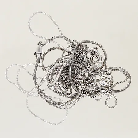 Diverse silversmycken defekt/skeva silver 925/1000 Vikt: 21,1 g