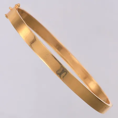Armband stelt 61 x 51mm bredd 5,2mm importstämpel, 18K Vikt: 8,8 g