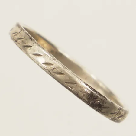 Ring med mönsterdekor stl:16 bredd 2,2mm skev silver 830/1000 Vikt: 1,1 g