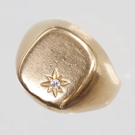 Ring med diamant 1xca0,02ct, defekt 18K Vikt: 17,3 g