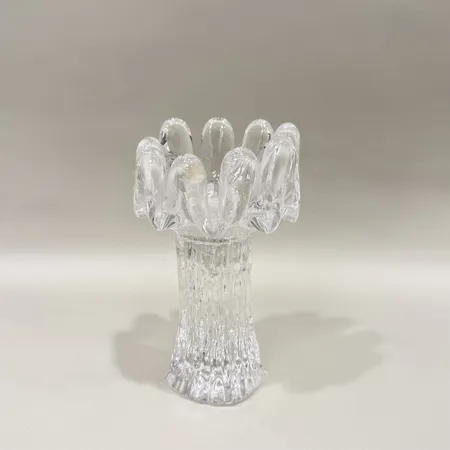 Ljuslykta Solros Göran Wärff för Kosta Boda höjd 17cm glas fot med mindre nagg Skickas med paket.
