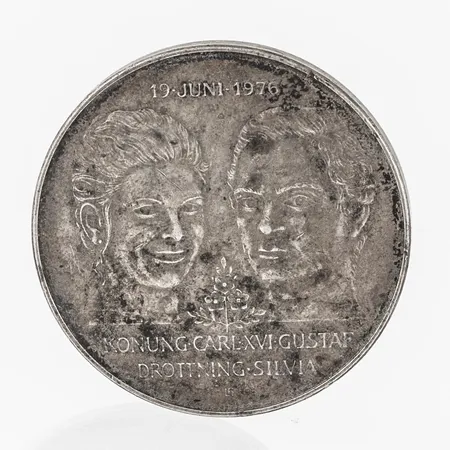 Minnesmynt Kungabröllopet 19 JUNI 1976 Konung Carl XVI Gustaf och Drottning Silvia, 50KR, Ø36mm, silver 925/1000 26,9g. 