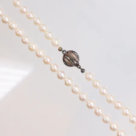 Pärcollier med odlade saltvattenpärlor, längd 49cm, bredd 6mm, 925/1000 Vikt: 25,1 g