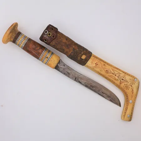 Halvhornskniv för vänsterhänta signerad SK horn trä & läder 29,5cm, välanvänd, gulnad