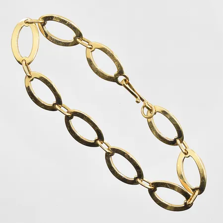 Armband längd 20cm bredd 11mm, gravyr, 18K. Vikt: 15,3 g