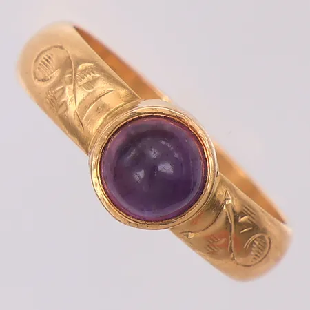 Ring sliten ametist stl:17½, gravyr, 18K Vikt: 5,3 g